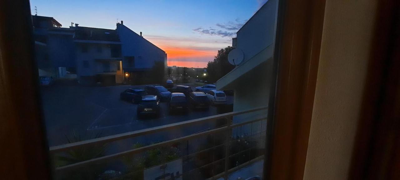 Casamarina Daire Marina di Montemarciano Dış mekan fotoğraf